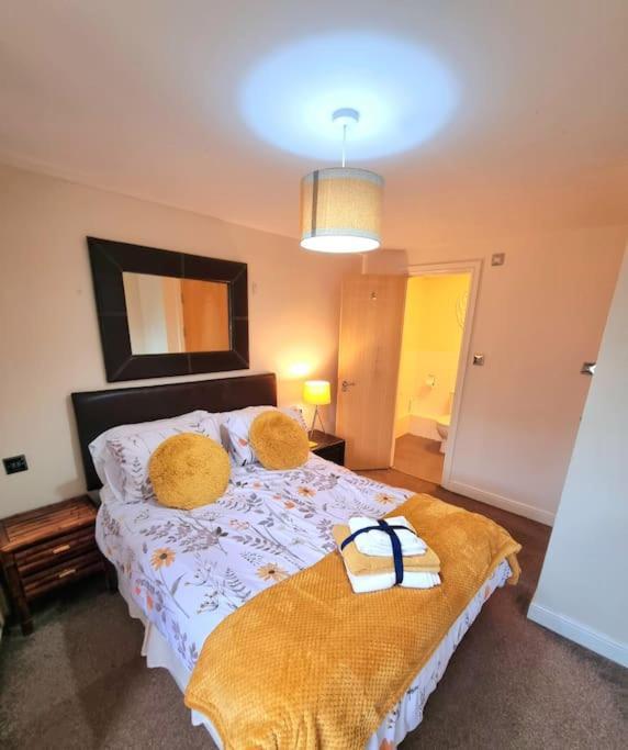 Spacious Duplex 2 Bed Apartment Central Location By Canal - Chester Uk Bagian luar foto