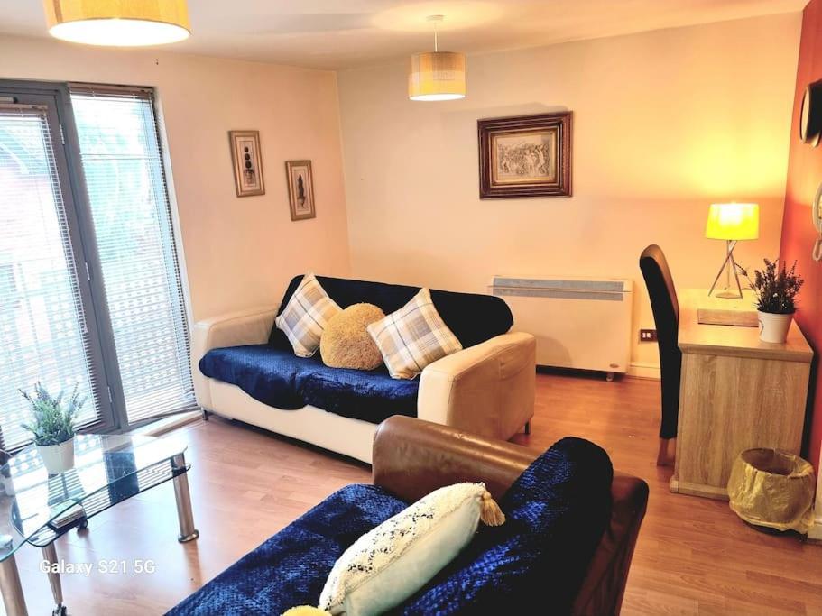 Spacious Duplex 2 Bed Apartment Central Location By Canal - Chester Uk Bagian luar foto